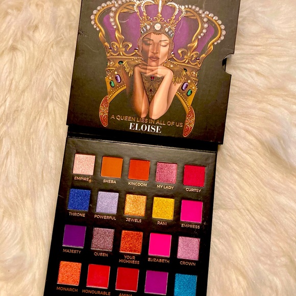 Eyeshadow palette 🎨 - Picture 1 of 2
